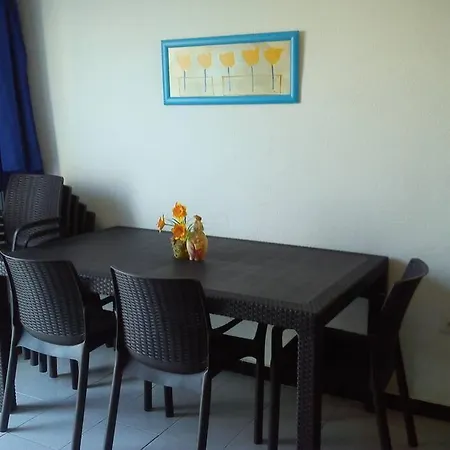 Casa Leyna Holiday home *